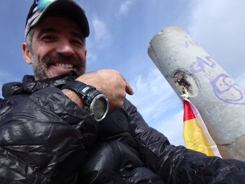 Aquí estoy con el pico Almanzor, más agusto que un arbusto...Pensaba que iba ser más duro llevandome una dulce sensación.