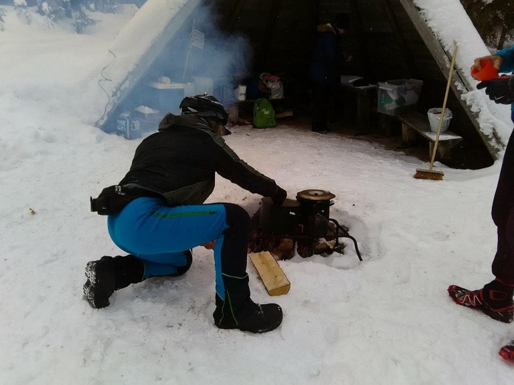 punto de agua, siempre la hoguera encendida