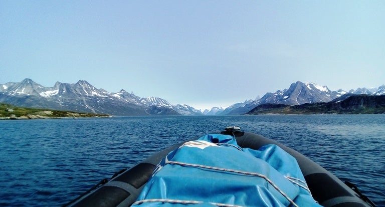 Aquí estamos de nuevo, la entrada del inmenso y maravilloso fiordo de Tasermiut.
