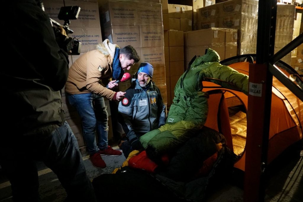 Dentro de la cámara frigorífica A -17º C con los chicos del Canal Extremadura