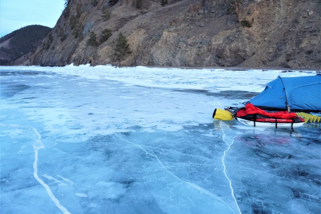 Se puede observar en la foto grandes acumulaciones de gas de color blanco.