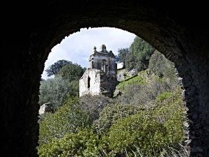 Detalle de campanario desde el refectorio (V. Gibello).