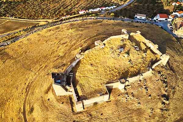 Imagen aérea de la fortificación / Víctor Gibello.