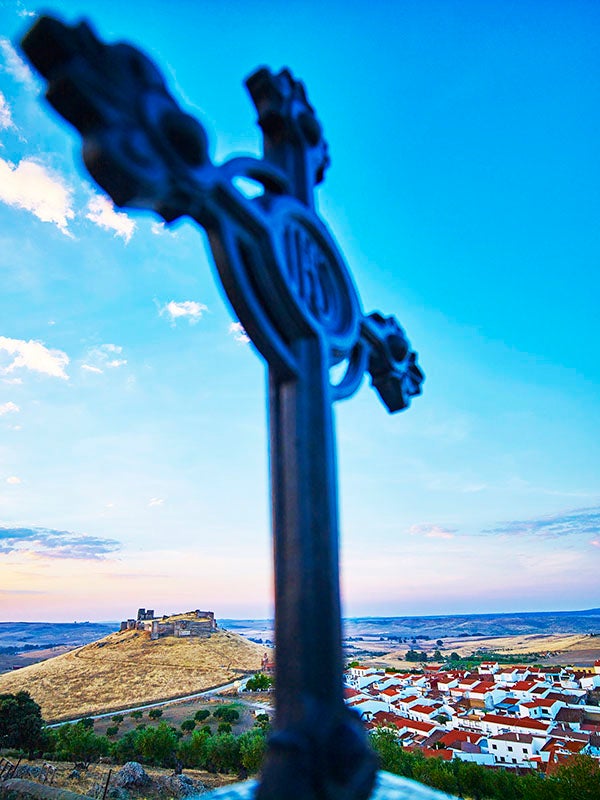 Montemolín desde el crucero de San Blas / Víctor Gibello