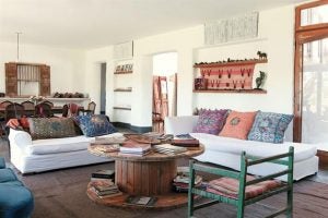 Cómo hacer un mueble con una bobina industrial. | red-DECORA - Blogs hoy.es